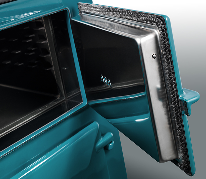Close-up of the thickness of an oven door on the AGA R7.